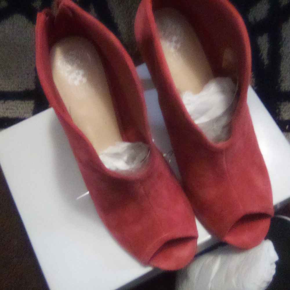 Boots - Picture 2 of 2